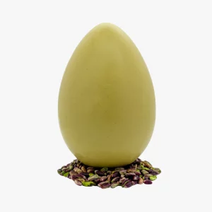 Uovo di pasqua artigianale con cioccolato al pistacchio